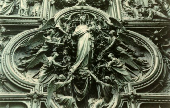 Detalle de la puerta del Duomo